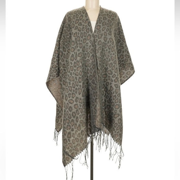 Woolrich Leopard Print Fringe Poncho Shrug Shall Wrap One Size Brown Grey - Picture 6 of 6